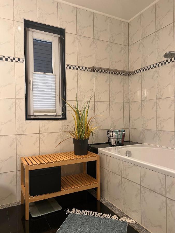 Aussergewoehnliches Haus Mit Sauna, Kamin Und Garten Wilhelmshaven Luaran gambar